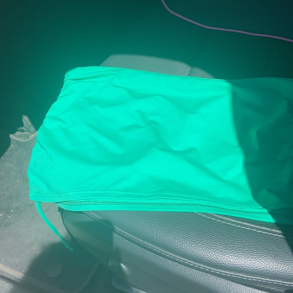 Tommy Bahama skirted bottom - Picture 8 of 8